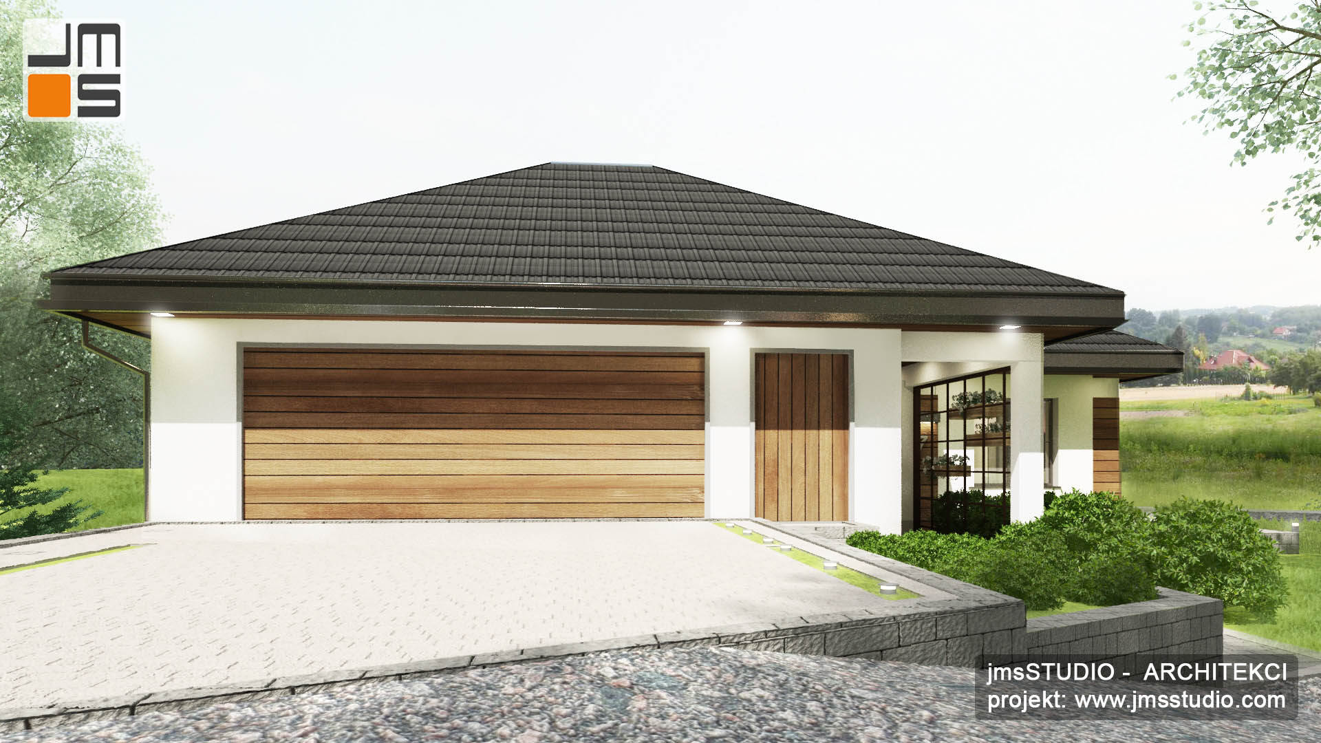 Elewacja frontowa nowoczesnego domu w Wieliczce na działce ze spadkiem jest prosta i minimalistyczna. Elewacje dominują elementy użytkowe