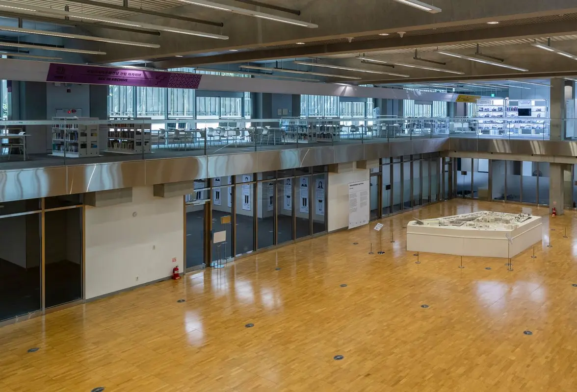 Uroczystość wręczenia nagród Design Educates Awards 2026 z udziałem polskich laureatów na Politechnice Warszawskiej